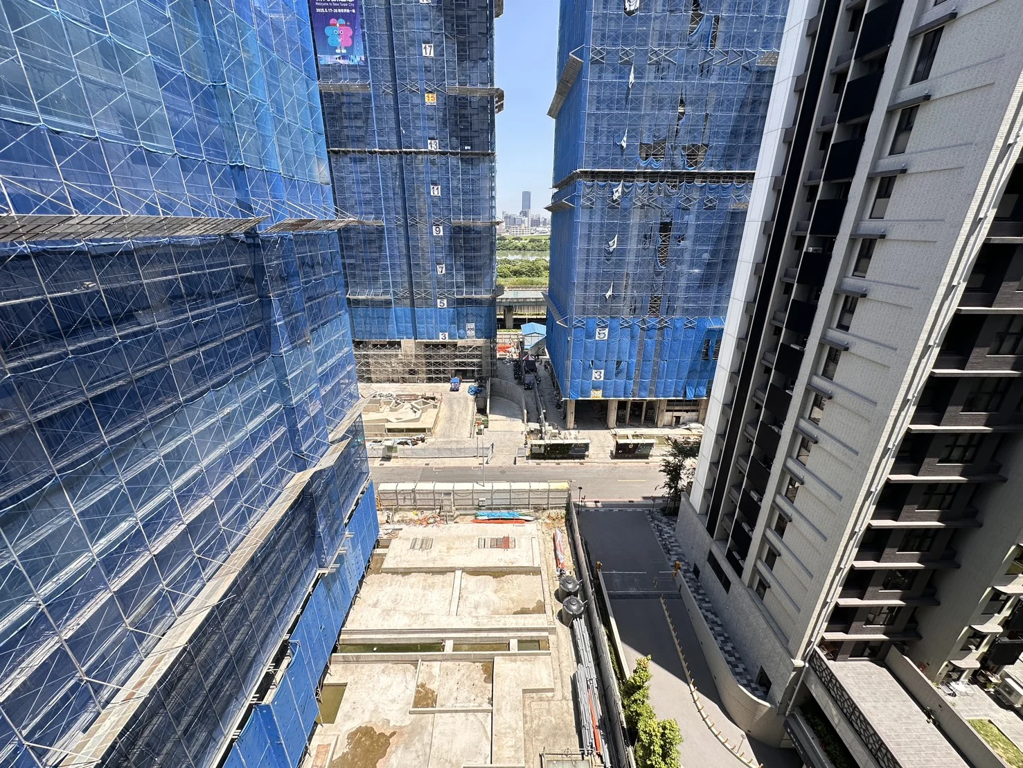 S 55787559 0